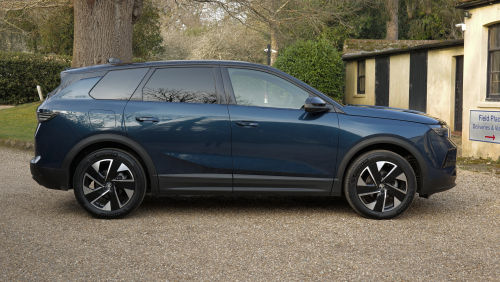 VAUXHALL GRANDLAND ELECTRIC HATCHBACK 157kW Ultimate 73kWh 5dr Auto view 7
